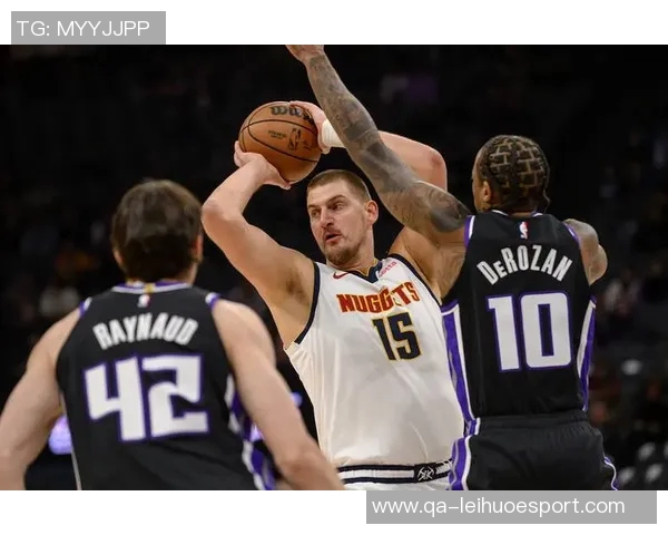 东契奇27岁前创下83次三双佳绩历史排名第四仅次于大O约基奇和魔术师